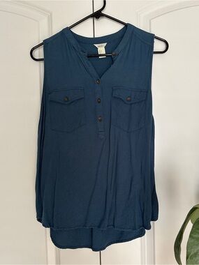Forever 21 Teal Blue Sleeveless Henley Tank with Chest Pockets